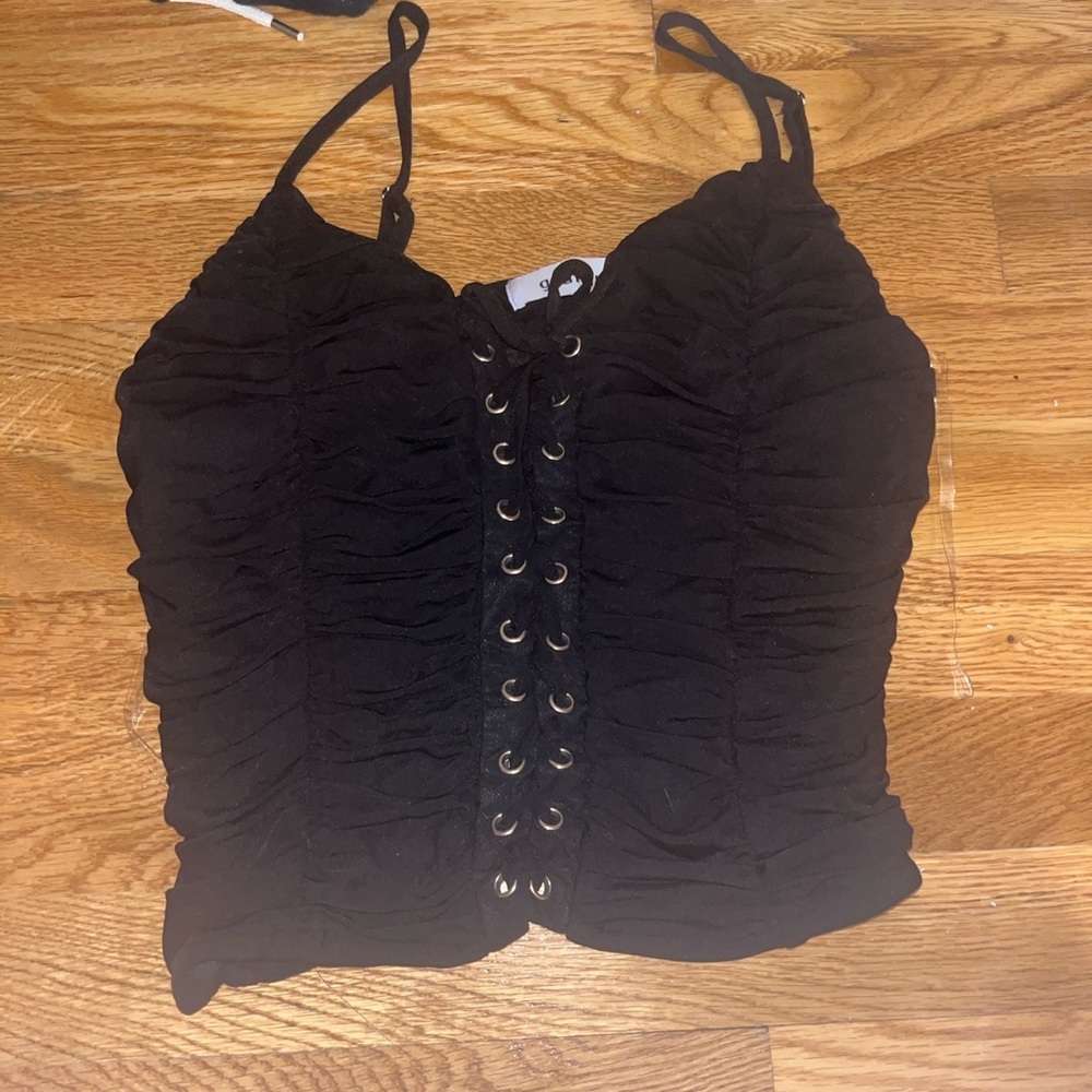 Super cute going out top from graffiti boutique! Worn once and size medium!